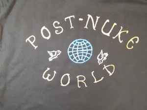 私の反核シャツ作品の一例 